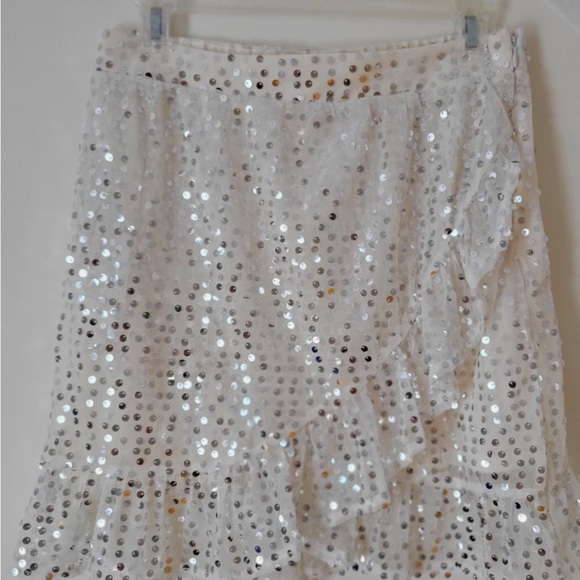 LC Lauren Conrad Dresses & Skirts - Lauren Conrad Sequin White Skirt NWOT